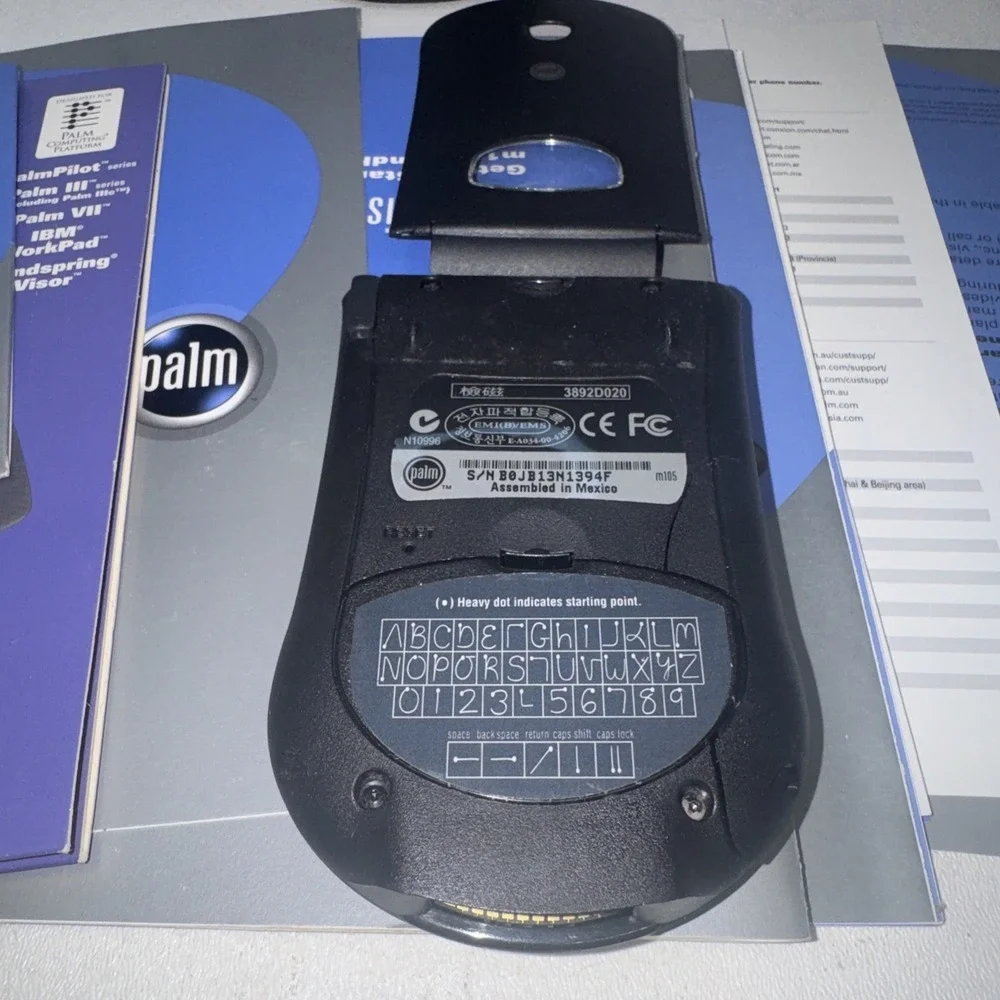 VINTAGE Palm m105 Personal Handheld Organizer Pocket System MINT CONDITION